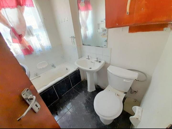  Bedroom Property for Sale in Eastridge Western Cape